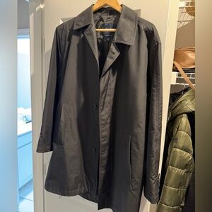 Men’s Brooks Brothers black rain jacket